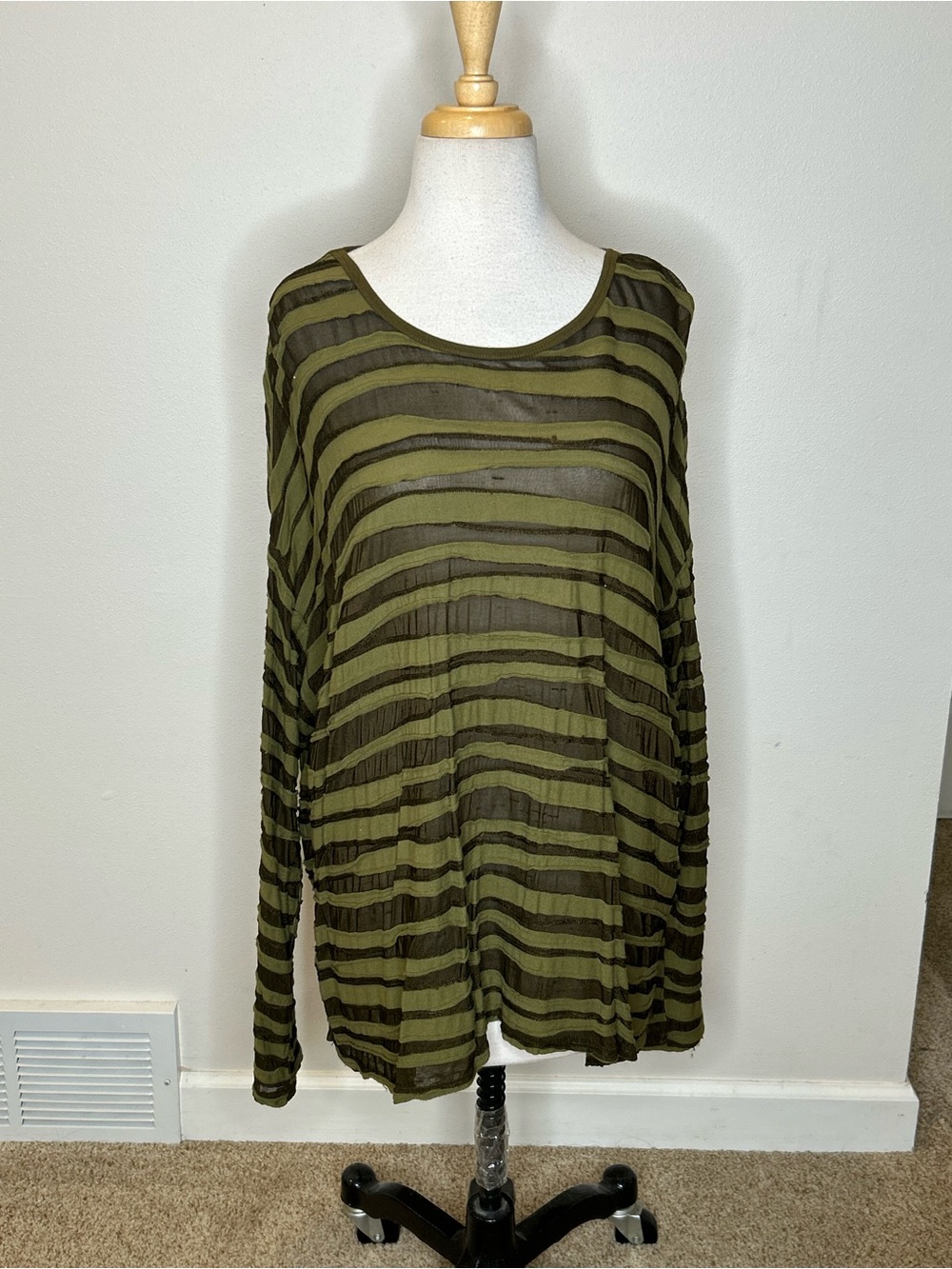 Cut Loose Olive Green Sheer Striped Long Sleeve Tunic Size XL Rayon